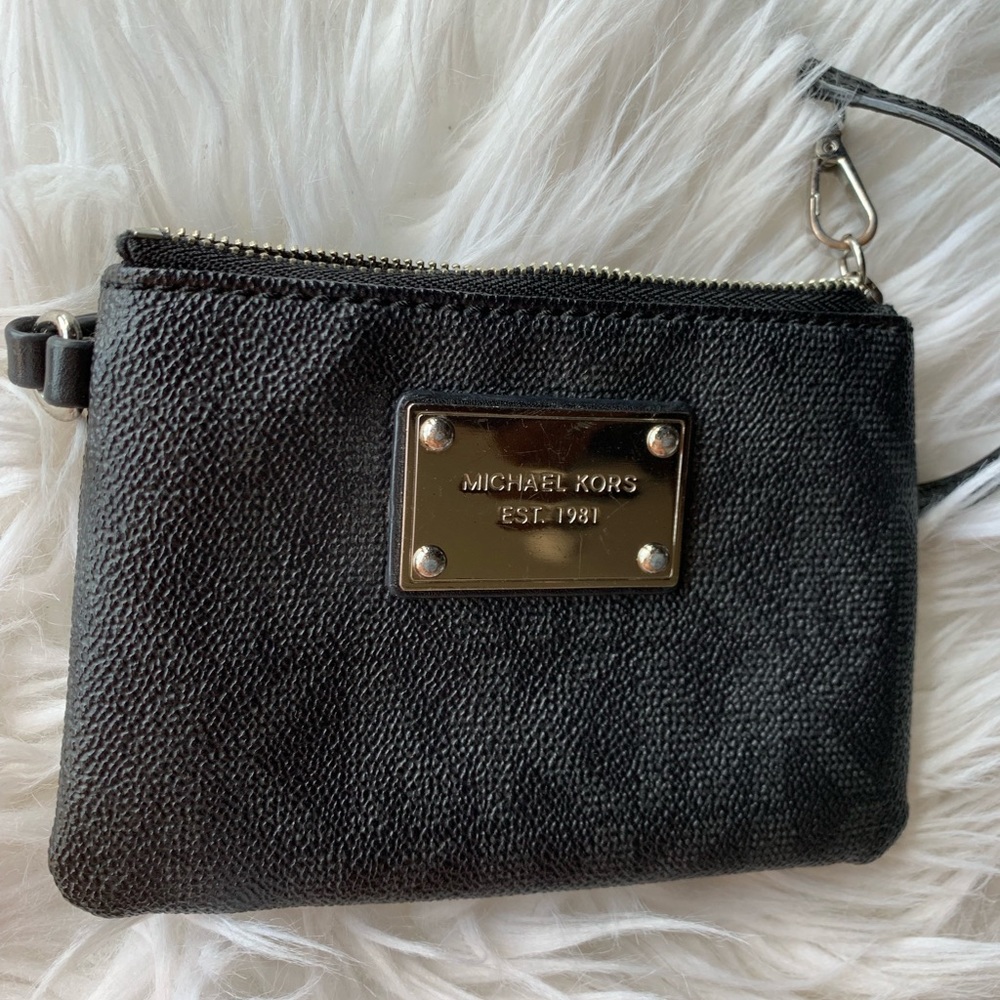 Michael Kors wristlet
